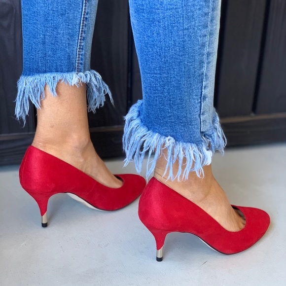 Killer Instinct Red Mid Heel Stiletto Pump - Picture 5 of 7